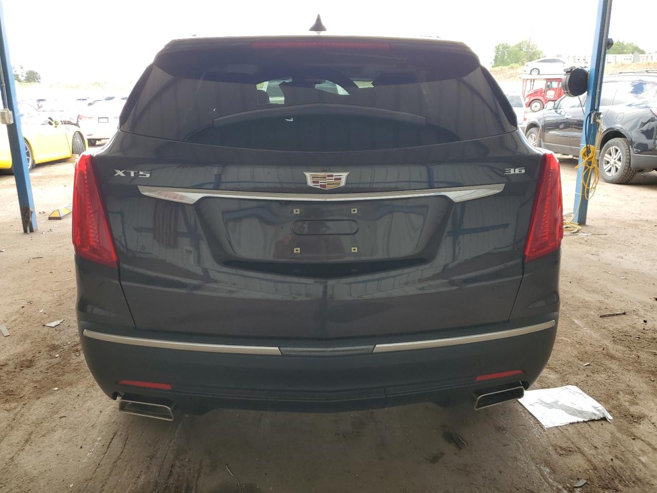 1GYKNERSXJZ132637 2018 Cadillac Xt5 Premium Luxury