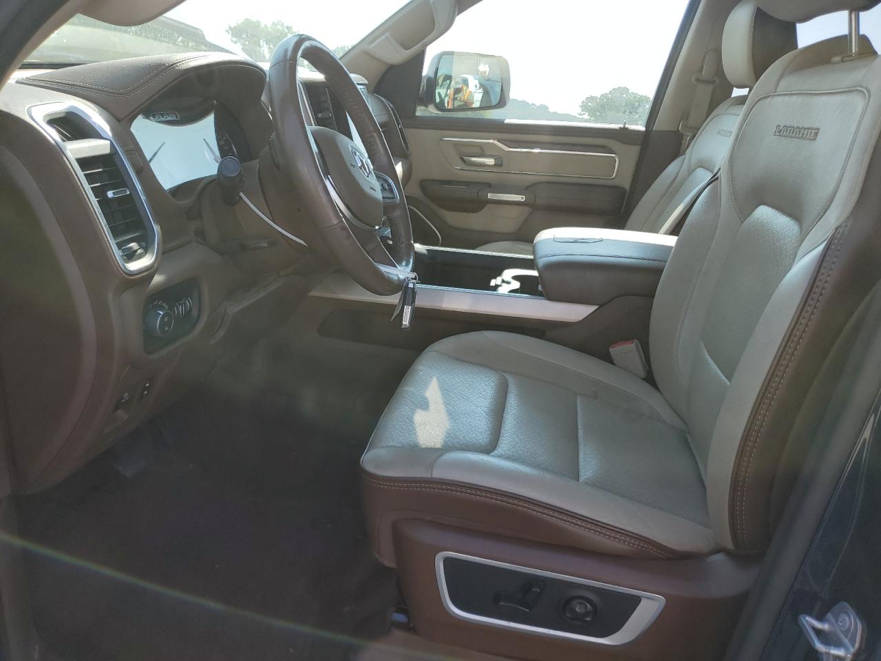 1C6SRFJTXLN407526 2020 Ram 1500 Laramie