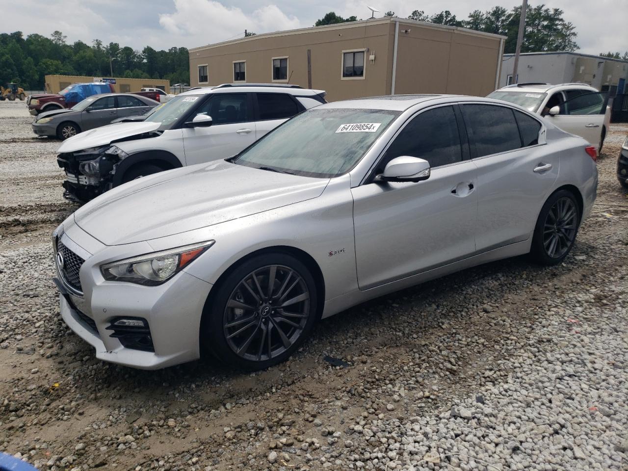 INFINITI Q50 RED SPORT 400