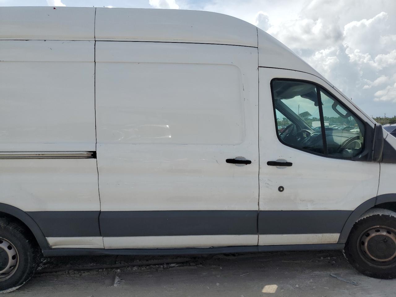 Lot #2926074716 2017 FORD TRANSIT T-