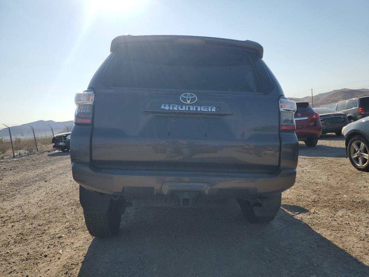 JTEZU5JR8G5128470 2016 Toyota 4Runner Sr5
