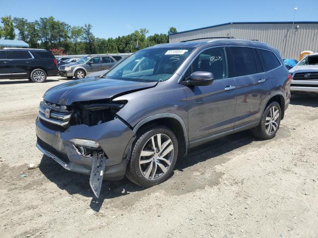 2017 HONDA PILOT ELIT - 5FNYF6H09HB007650