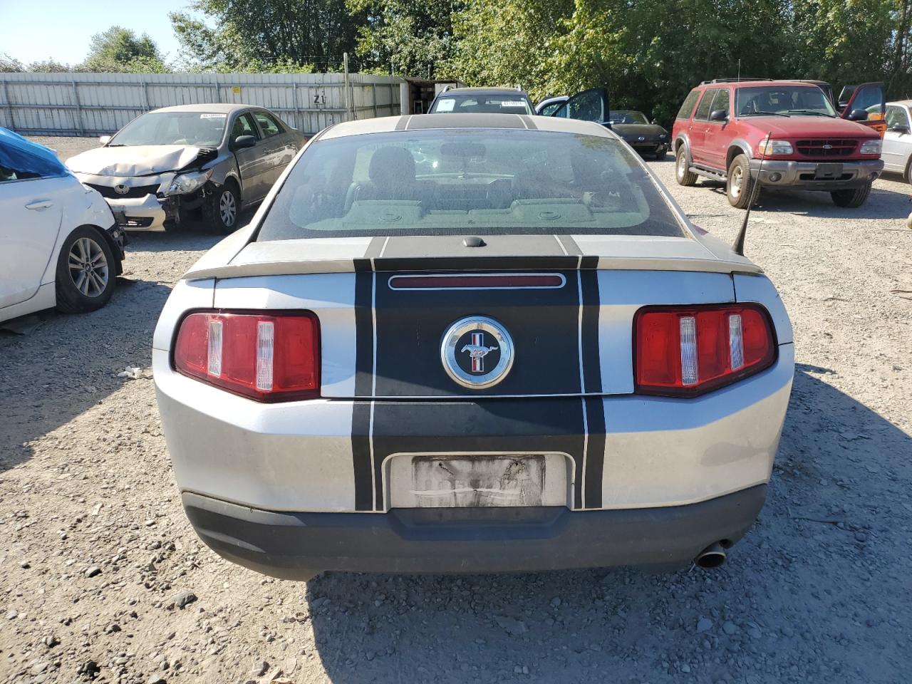 1ZVBP8AN2A5141859 2010 Ford Mustang