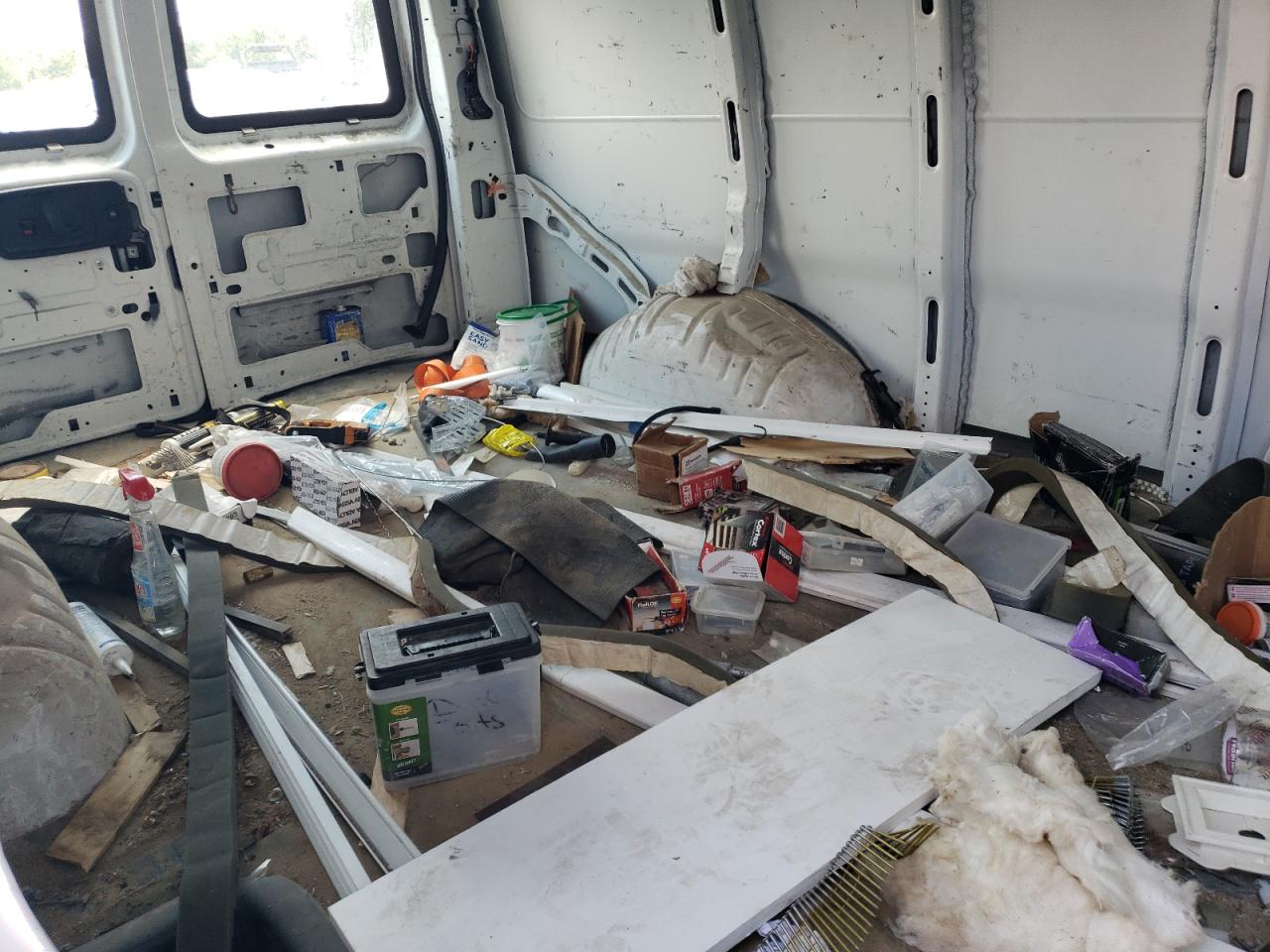 1GCWGAFF5H1113438 2017 Chevrolet Express G2500