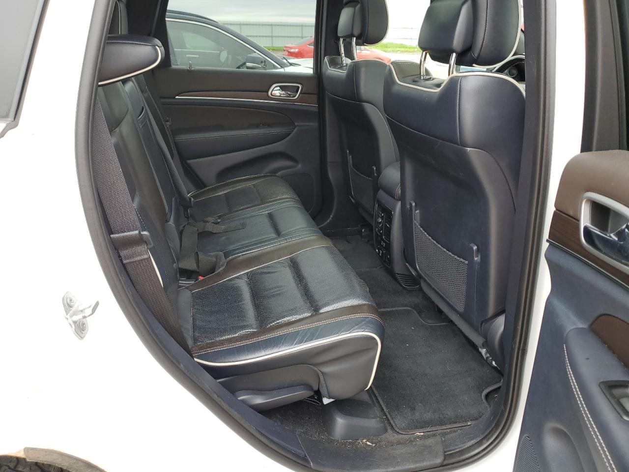 1C4RJFCG5FC950572 2015 Jeep Grand Cherokee Overland