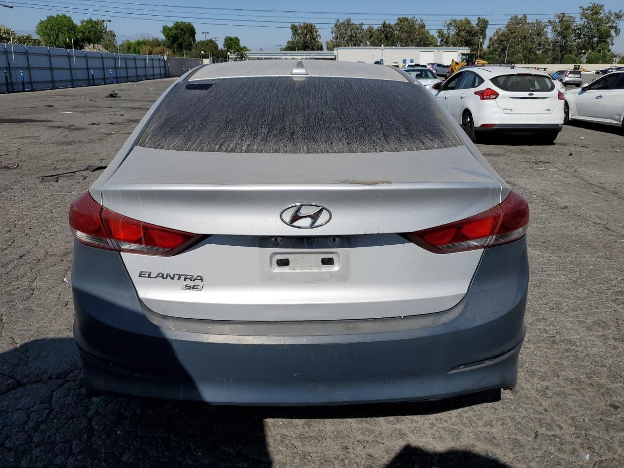 2017 Hyundai Elantra Se vin: KMHD74LF1HU083636