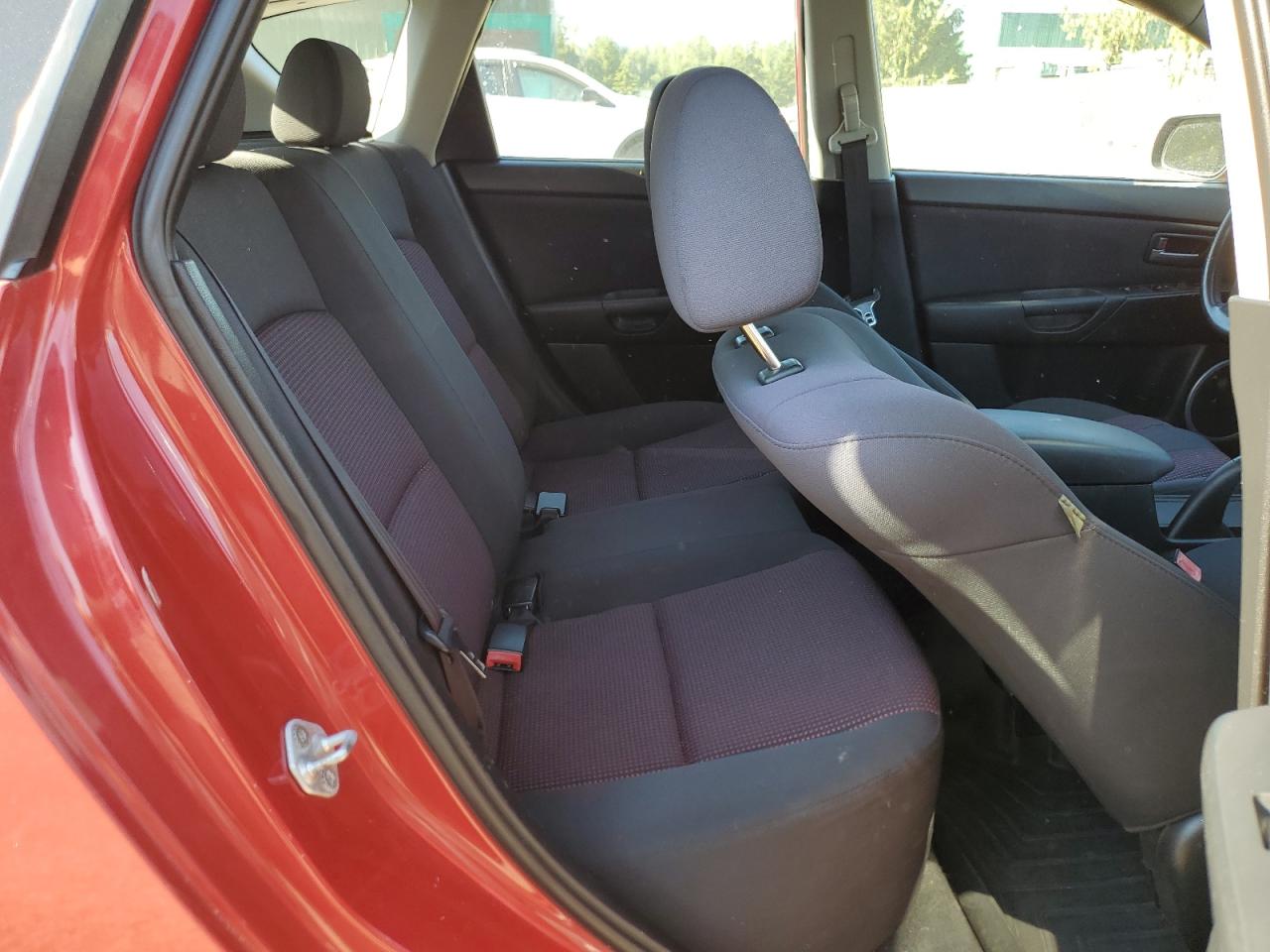 JM1BK343751333208 2005 Mazda 3 Hatchback