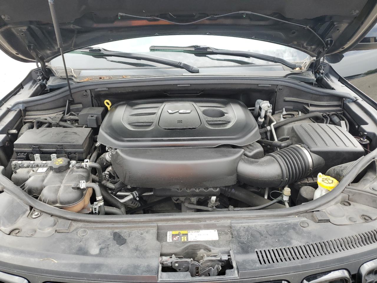 1C4RJEAG5KC631082 2019 Jeep Grand Cherokee Laredo