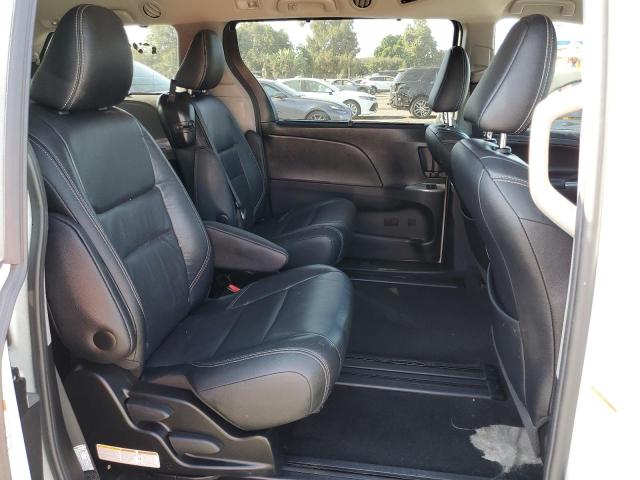 2017 TOYOTA SIENNA SE 5TDXZ3DC7HS874591