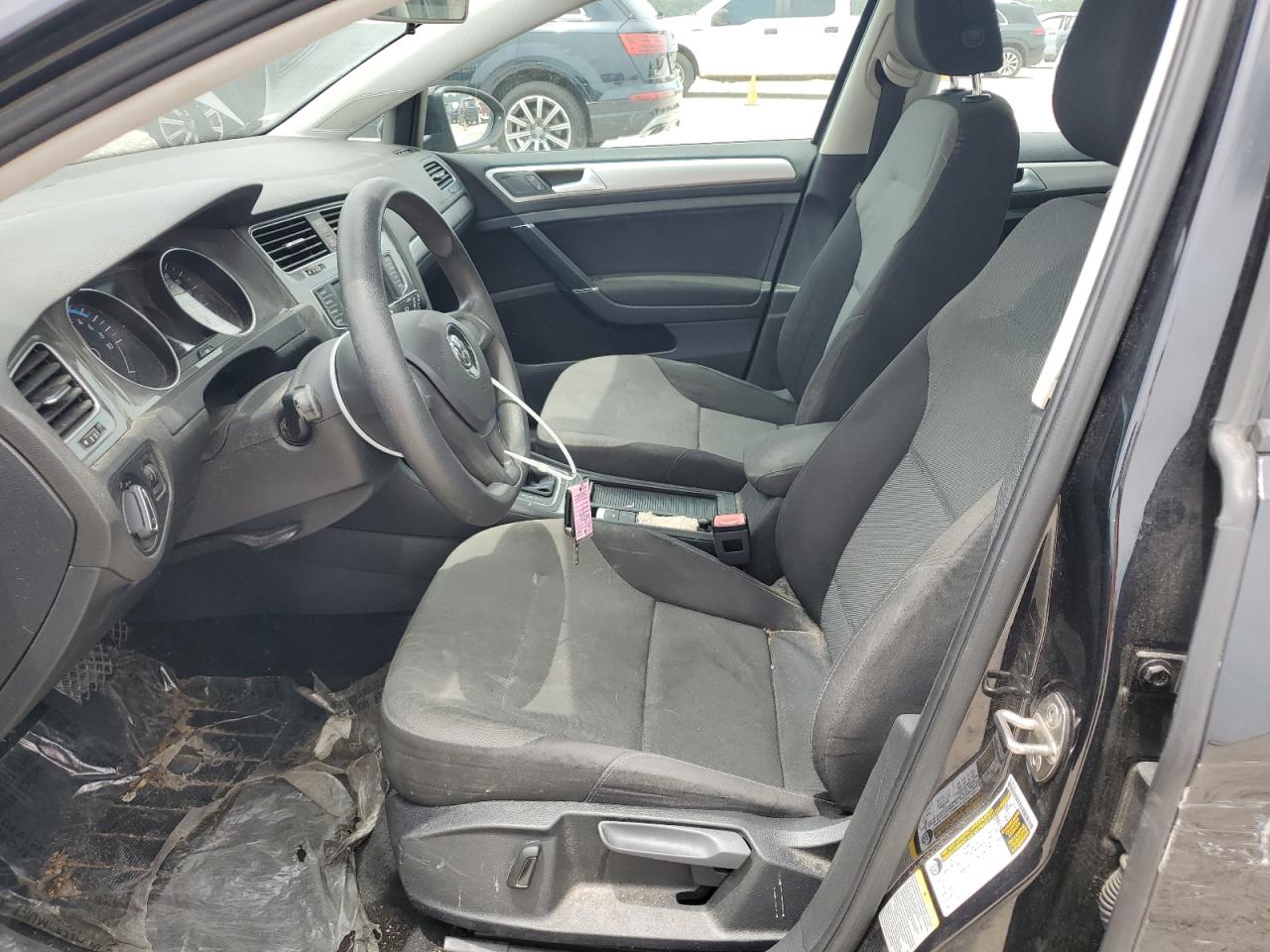 WVWKP7AU1GW902338 2016 Volkswagen E-Golf Se