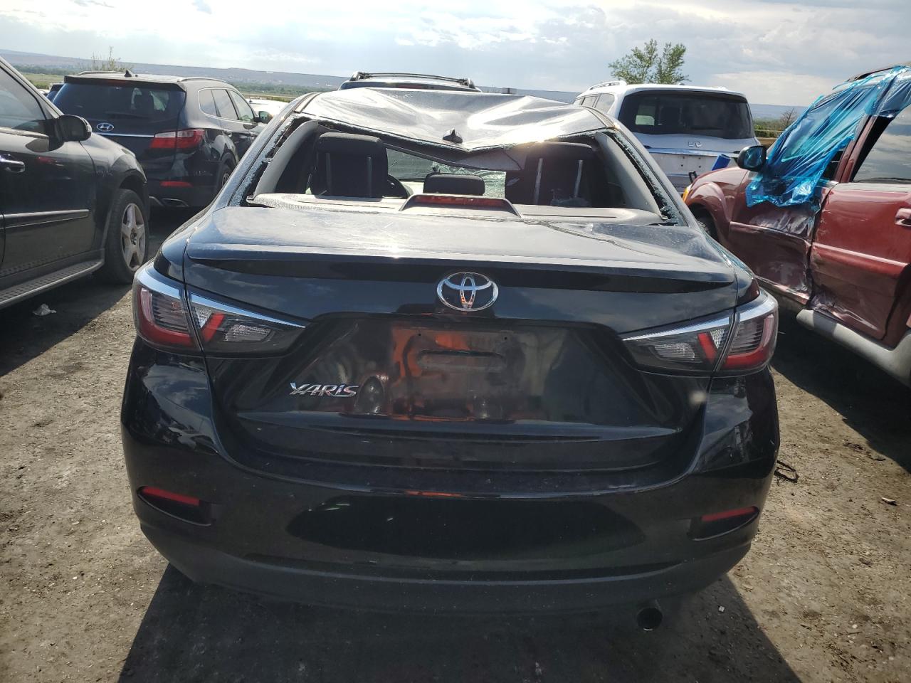 3MYDLBYVXKY523105 2019 Toyota Yaris L