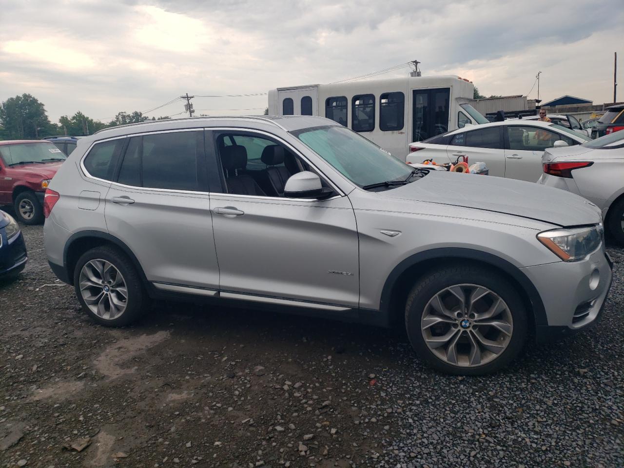 5UXWX9C54H0T02340 2017 BMW X3 xDrive28I