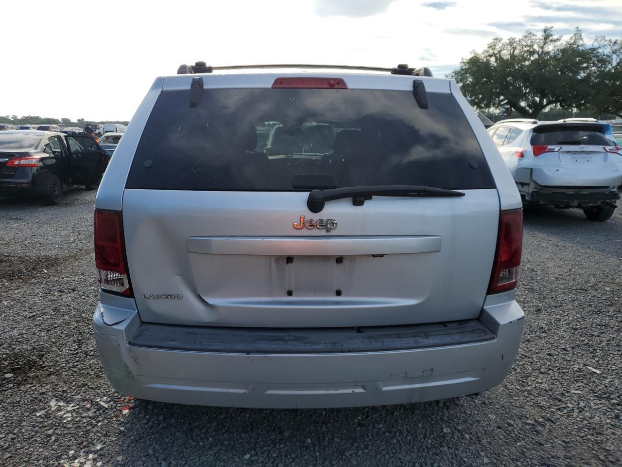 1J4PS4GK7AC112120 2010 Jeep Grand Cherokee Laredo