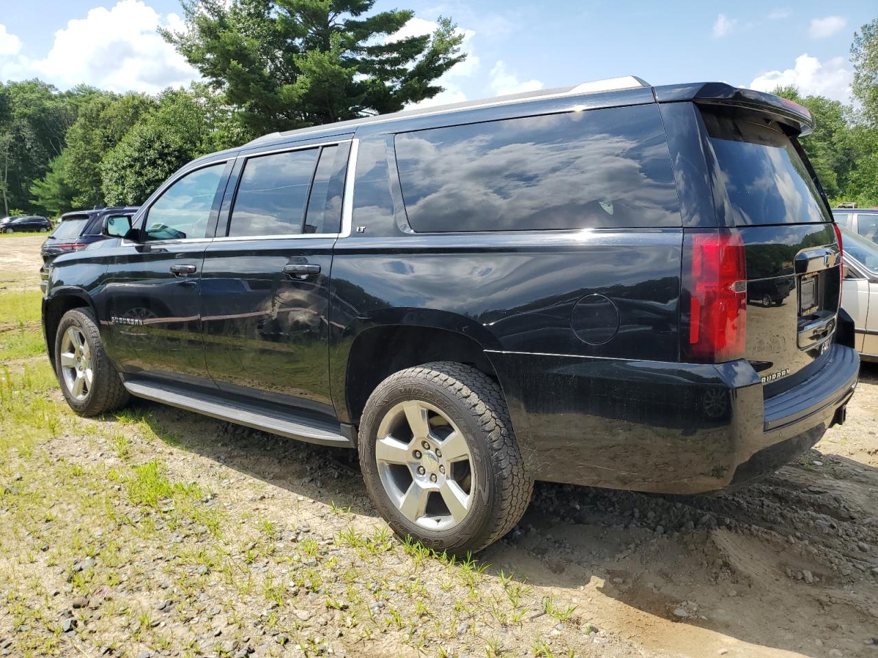 2017 Chevrolet Suburban K1500 Lt vin: 1GNSKHKCXHR125028