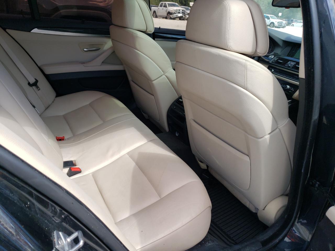 WBAFU7C57BC772072 2011 BMW 535 Xi