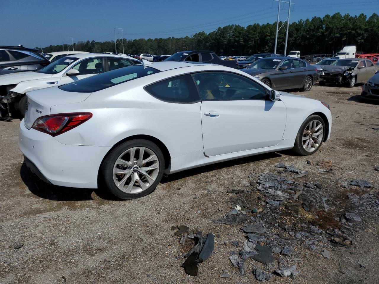 2014 Hyundai Genesis Coupe 3.8L vin: KMHHU6KJ7EU118817