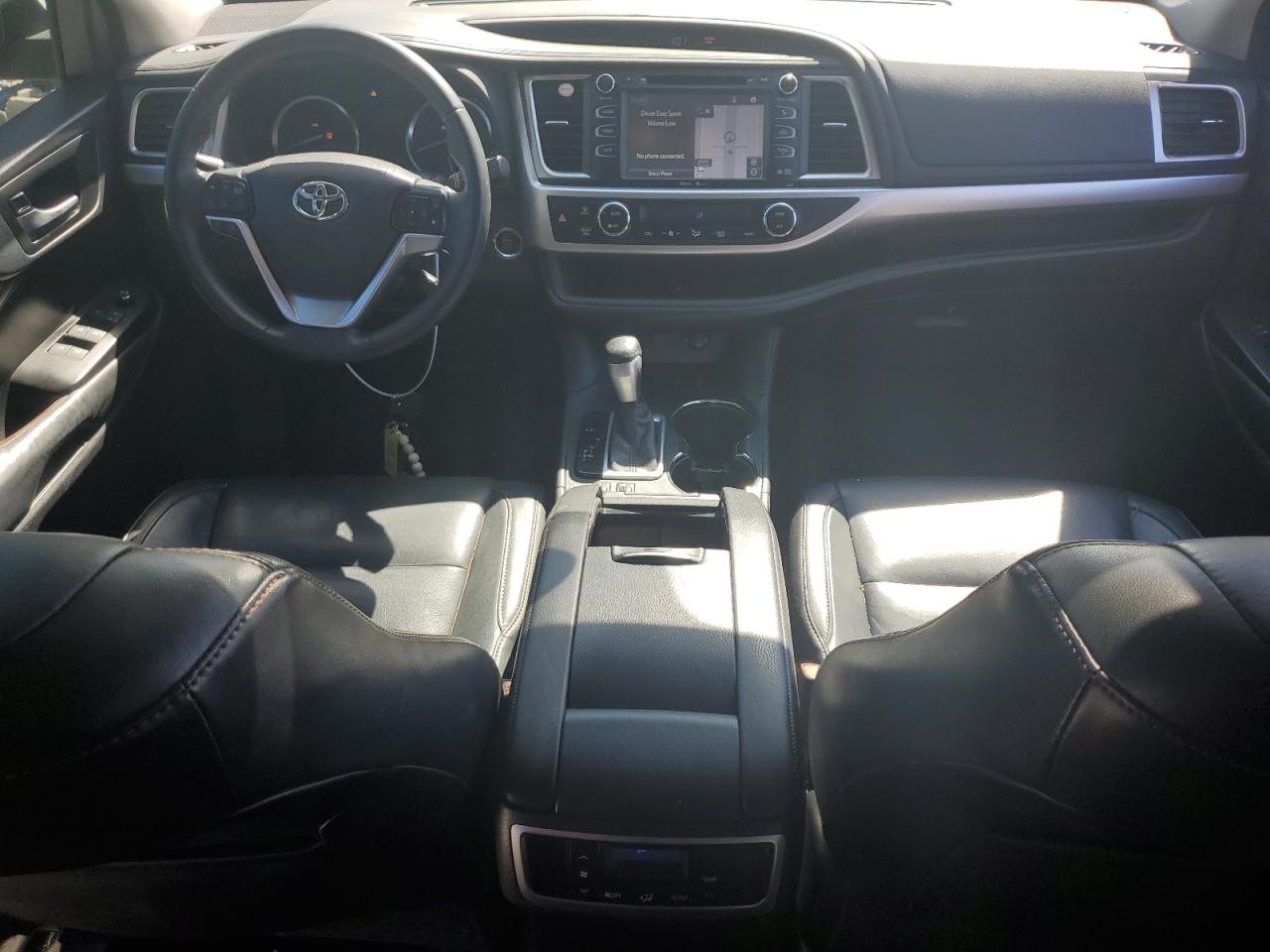 5TDJKRFH1FS173936 2015 Toyota Highlander Xle