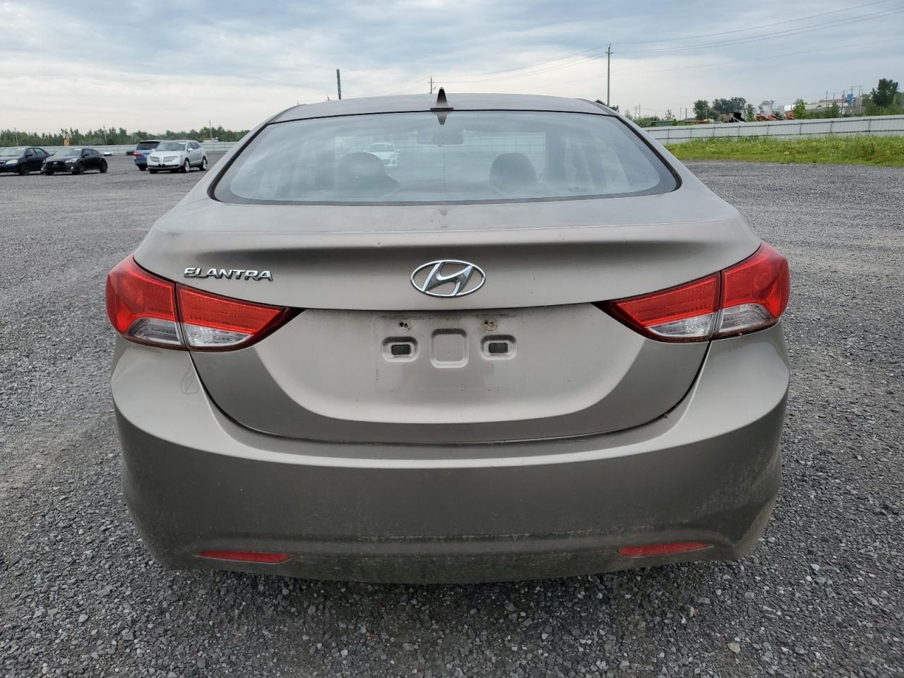 2013 Hyundai Elantra Gls vin: 5NPDH4AE6DH174529