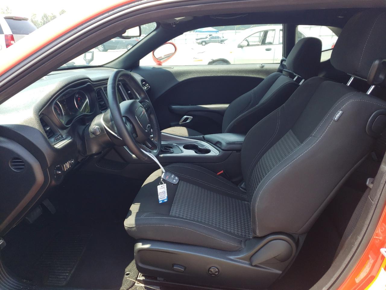 2C3CDZAG4LH104092 2020 Dodge Challenger Sxt