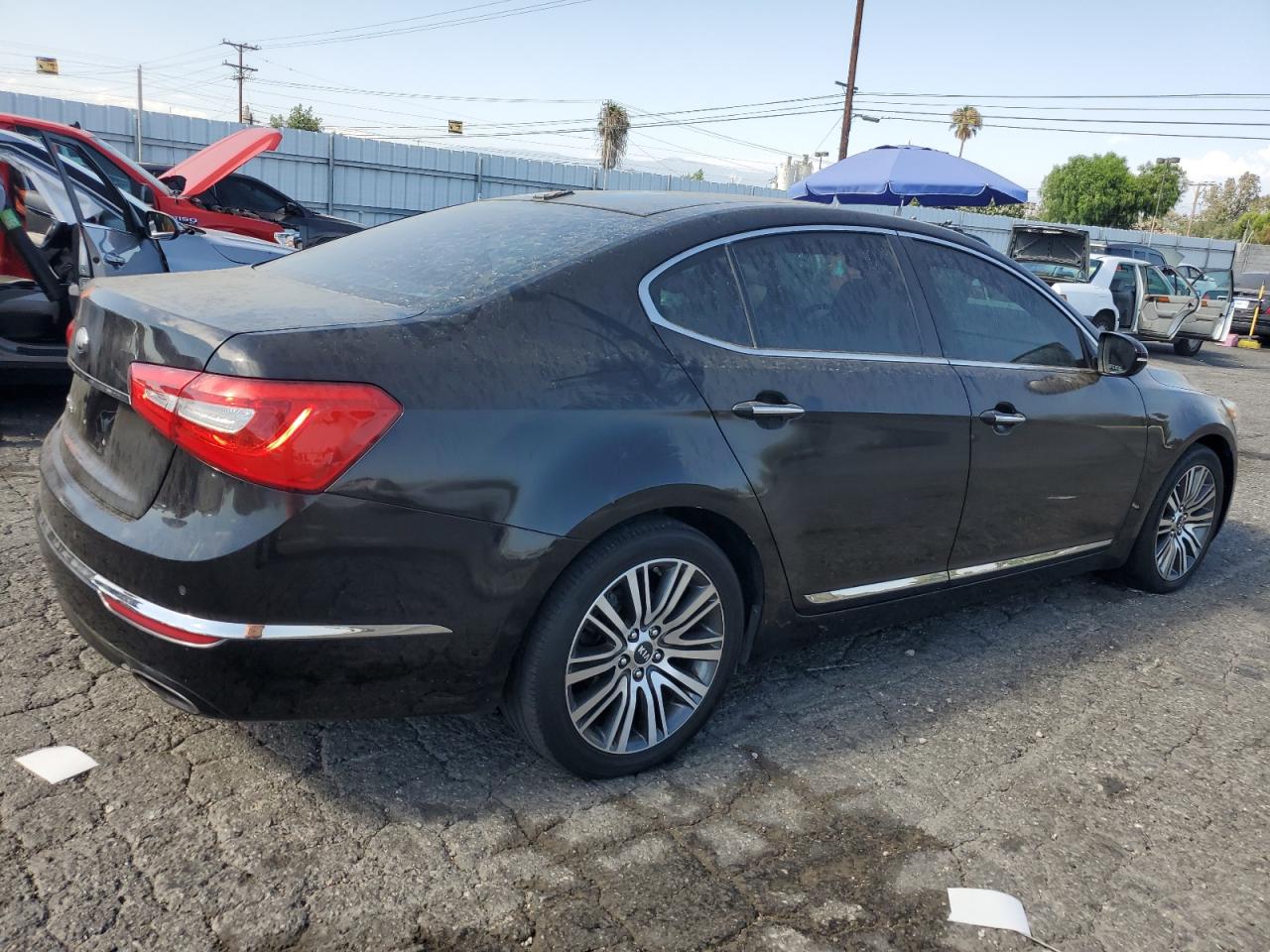 2014 Kia Cadenza Premium vin: KNALN4D74E5127435