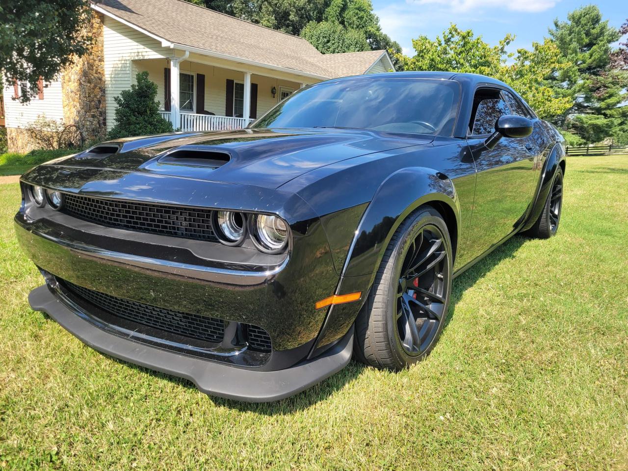 2016 Dodge Challenger vin: 2C3CDZC9XGH254552