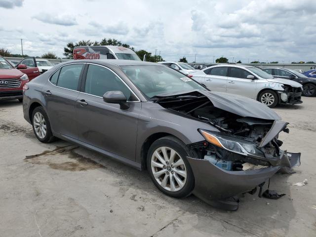 VIN 4T1B11HK4KU261138 2019 Toyota Camry, L no.4