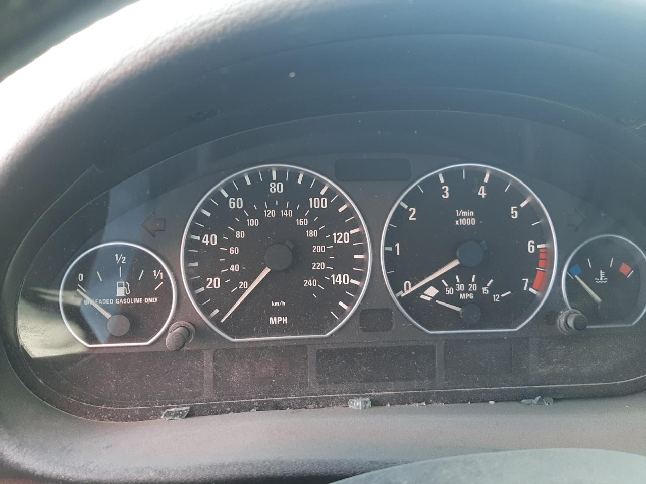 WBAAV534X1FJ64160 2001 BMW 330 I