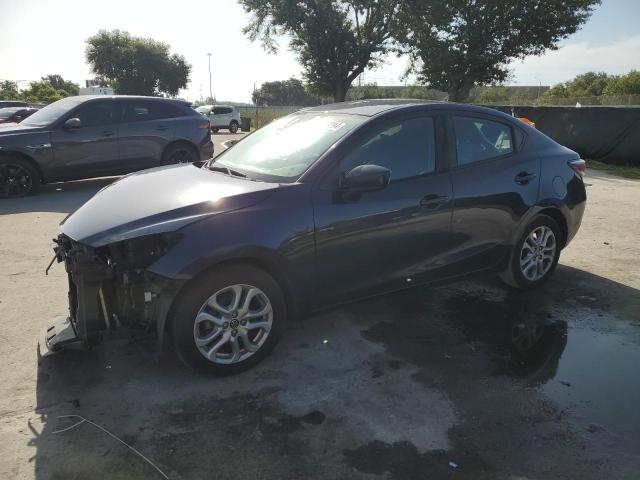 VIN 3MYDLBYV9JY319734 2018 Toyota Yaris no.1