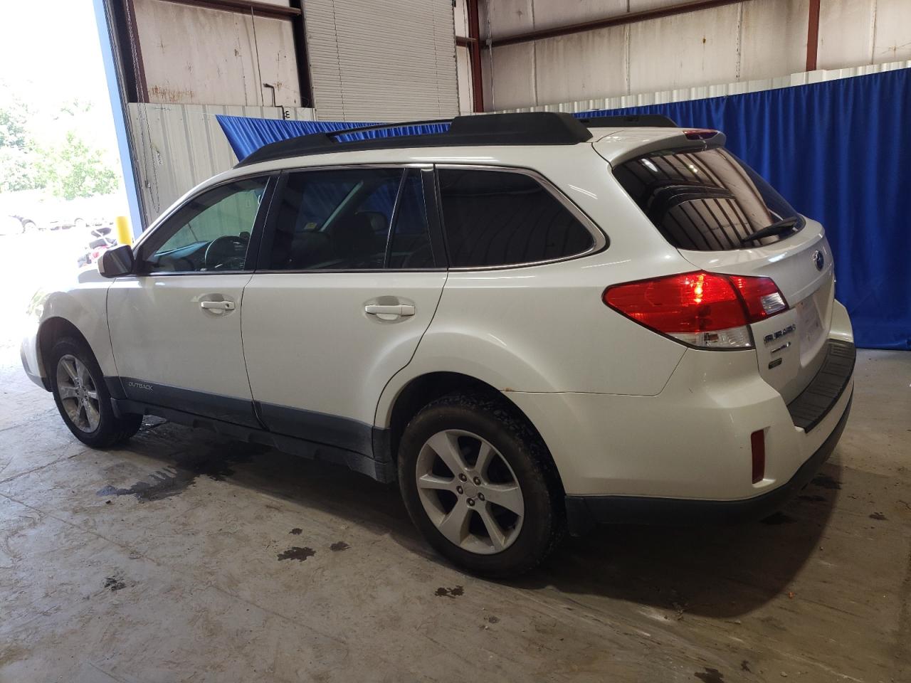 2013 Subaru Outback 2.5I Premium vin: 4S4BRBCC8D3266866