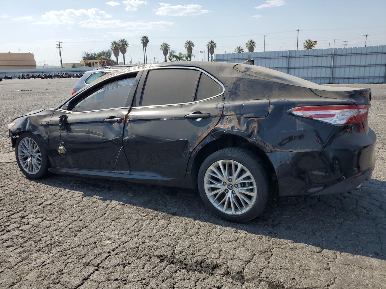 2019 Toyota Camry Hybrid vin: 4T1B21HK7KU516393