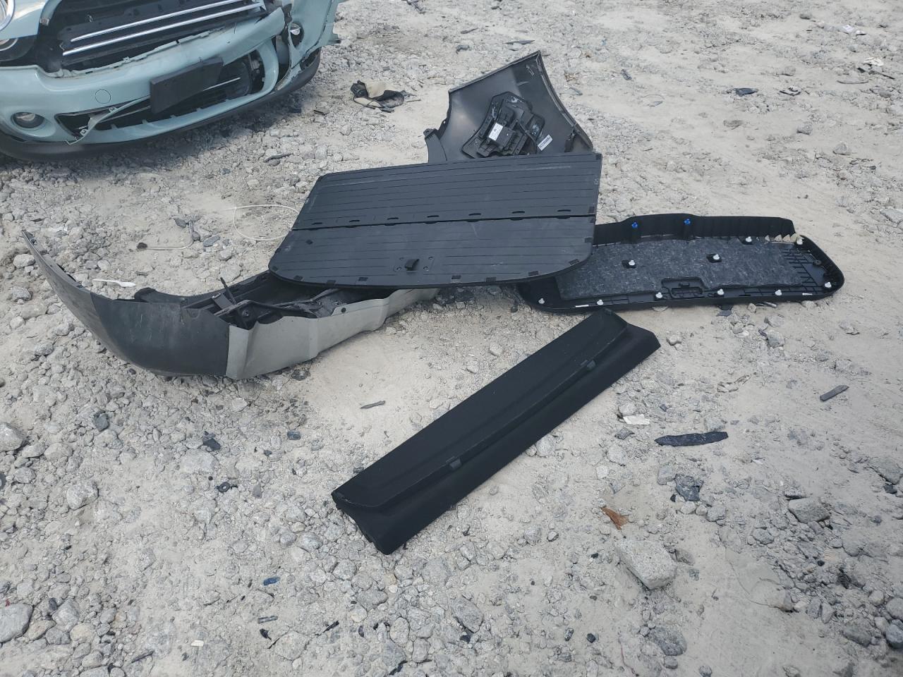 KNDJP3A56H7498378 2017 Kia Soul +