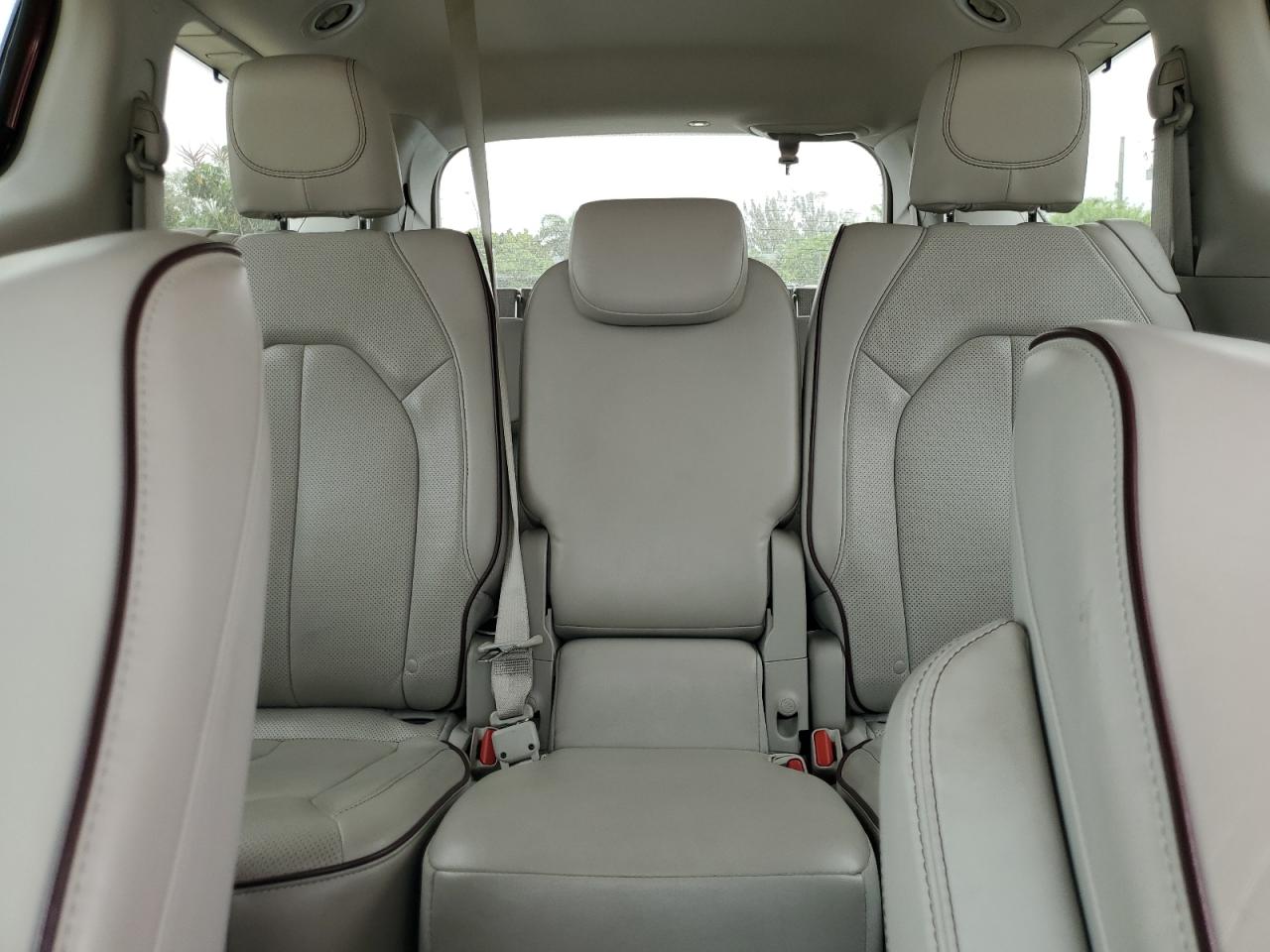 2C4RC1GG5KR615658 2019 Chrysler Pacifica Limited