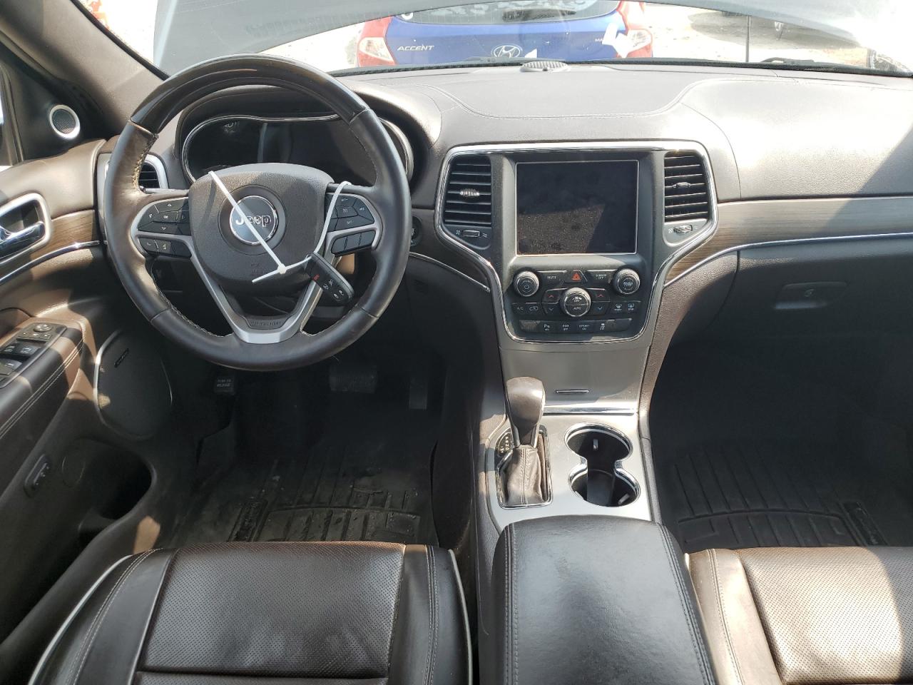 1C4RJFCT6JC111925 2018 Jeep Grand Cherokee Overland