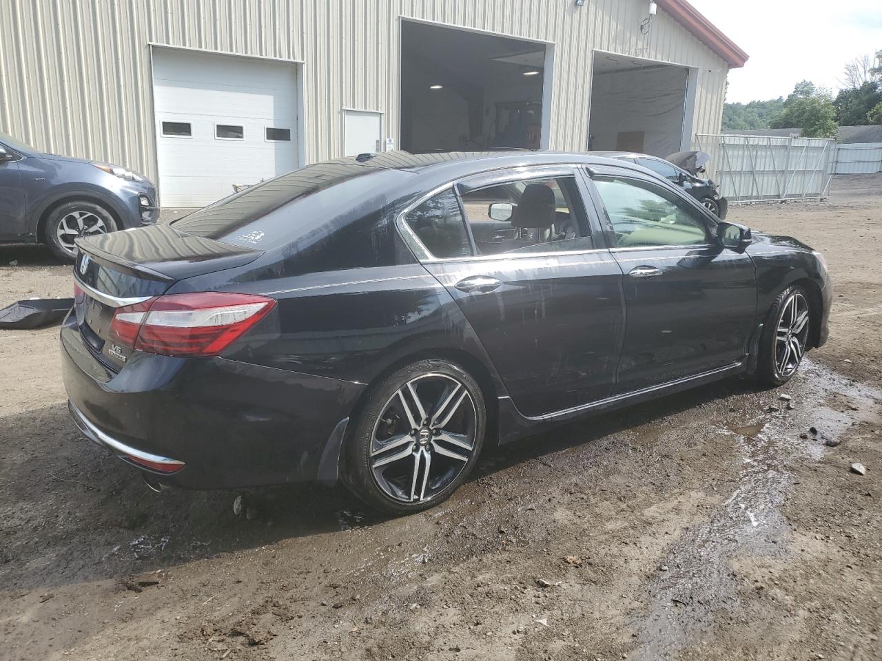 Lot #2733624418 2017 HONDA ACCORD TOU