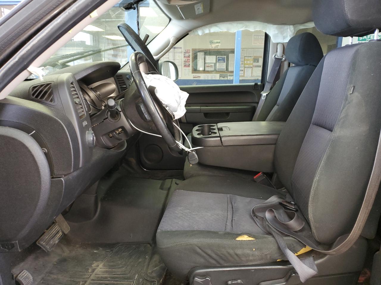 1GCPKSE37BF131627 2011 Chevrolet Silverado K1500 Lt