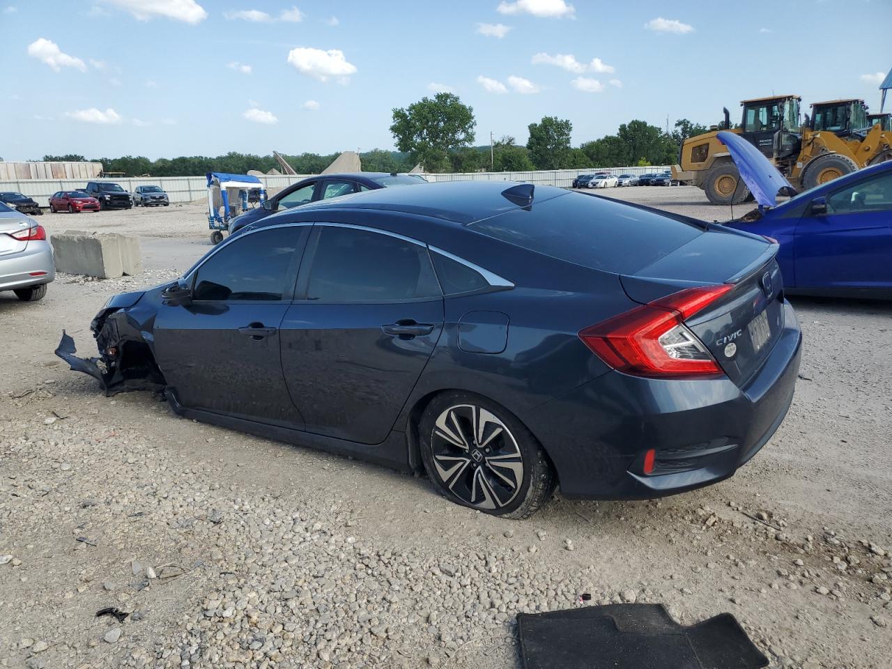 Lot #2704141190 2018 HONDA CIVIC EXL