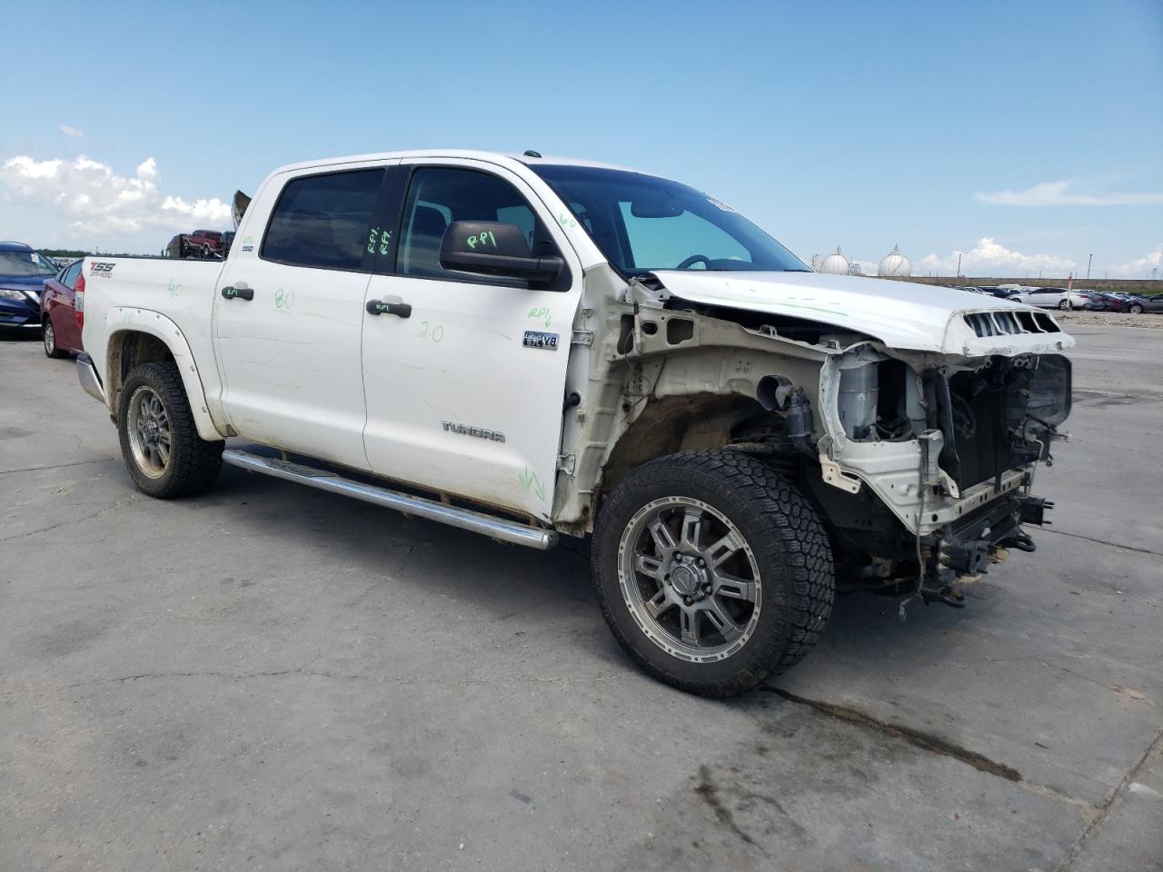 5TFDW5F12GX572301 2016 Toyota Tundra Crewmax Sr5