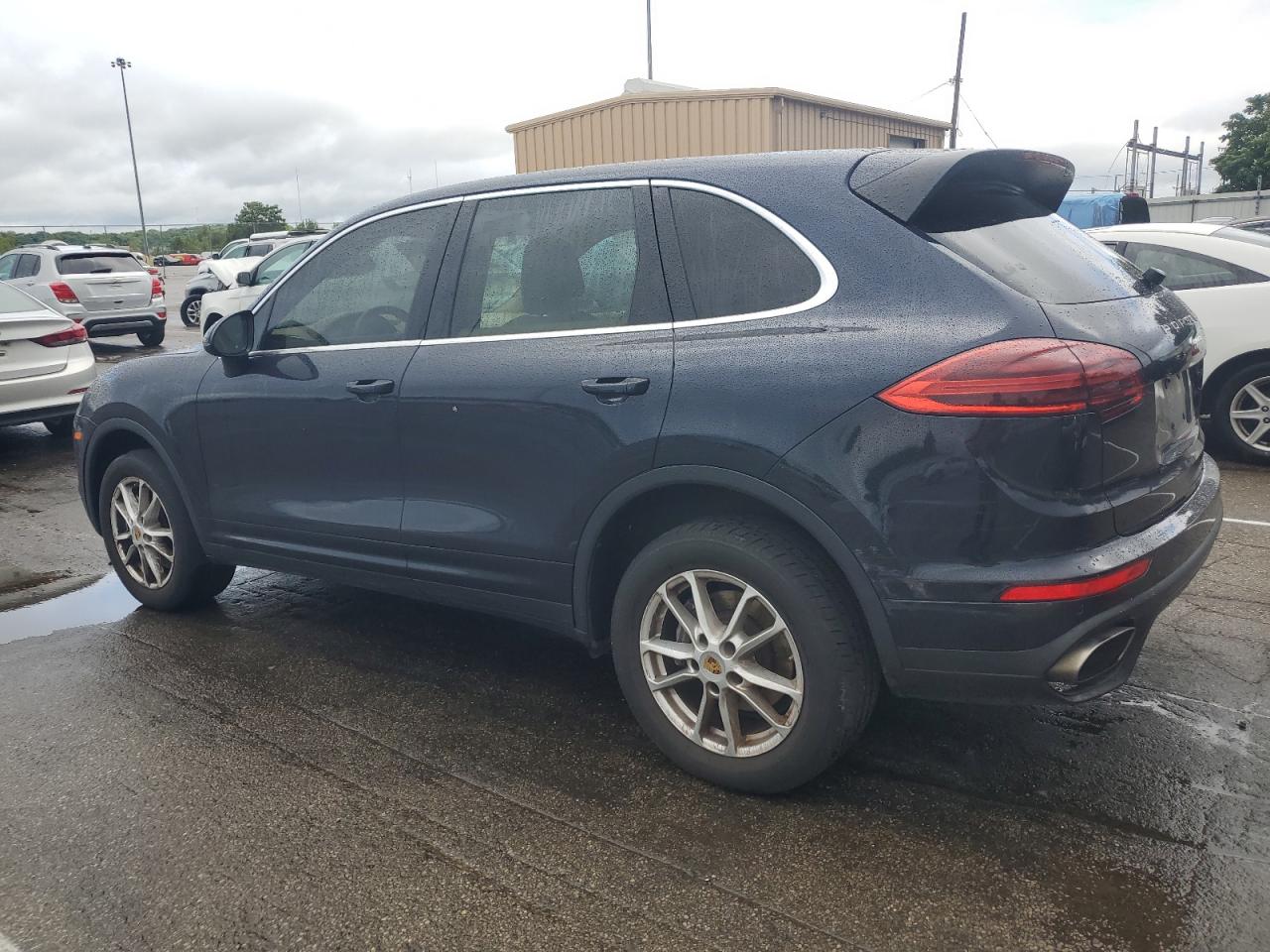 2016 Porsche Cayenne vin: WP1AA2A23GKA08913