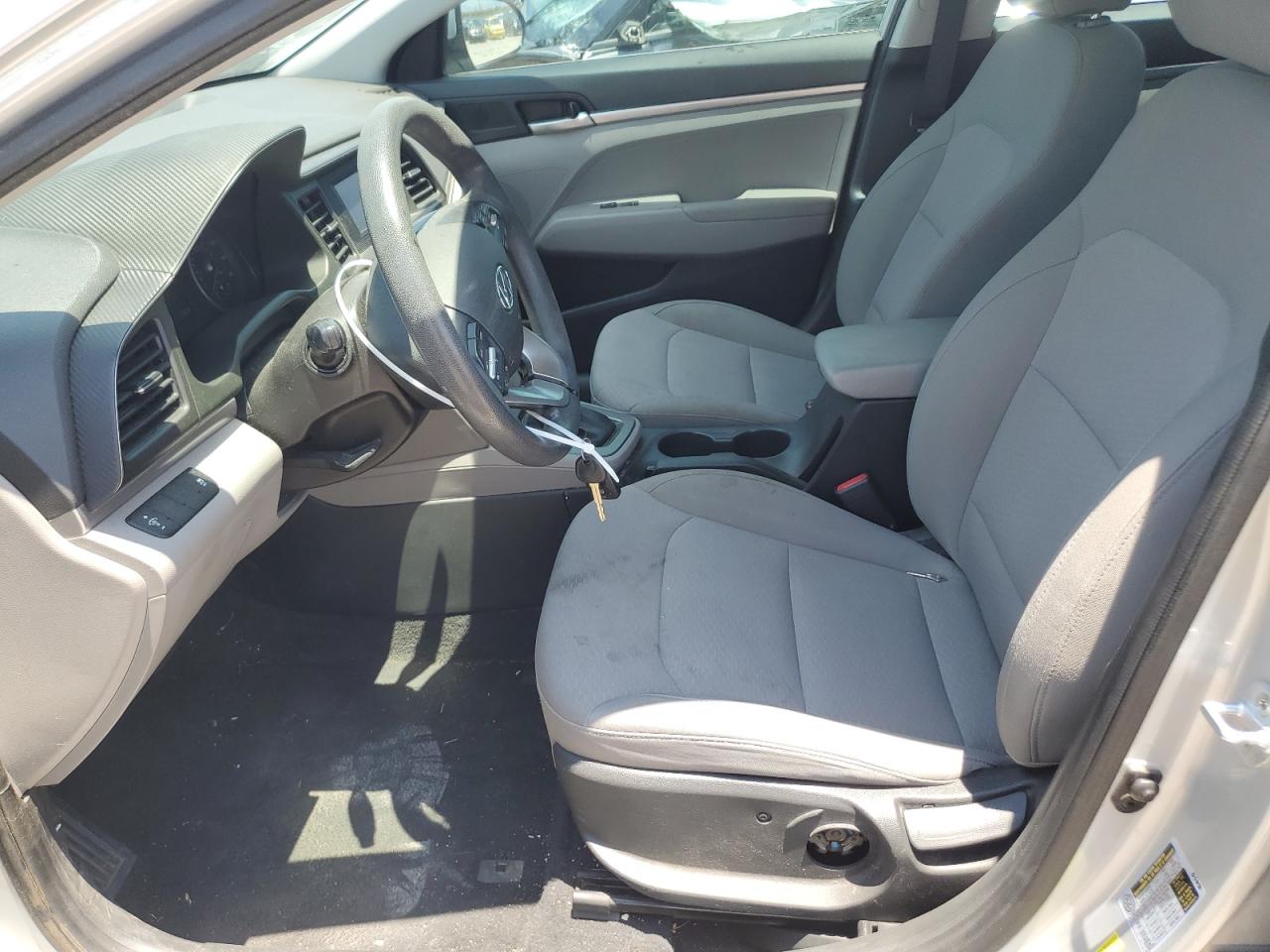 5NPD74LF9KH496359 2019 Hyundai Elantra Se