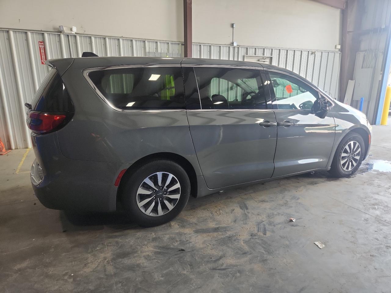 CHRYSLER PACIFICA HYBRID TOURING L