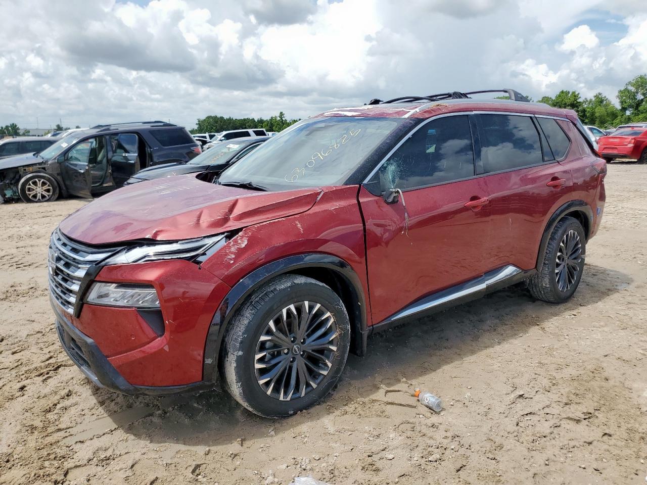 NISSAN ROGUE PLATINUM