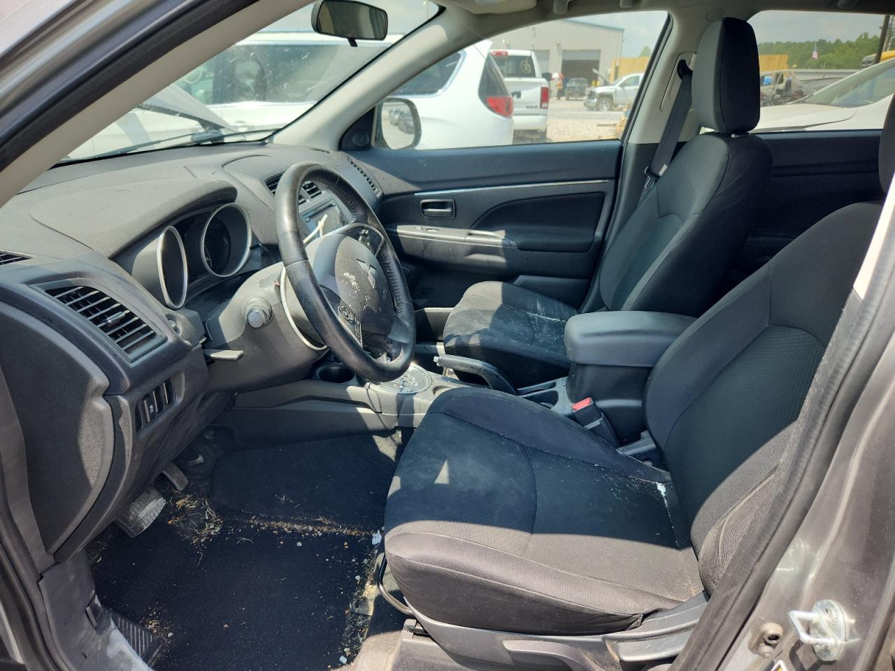 MITSUBISHI OUTLANDER ES