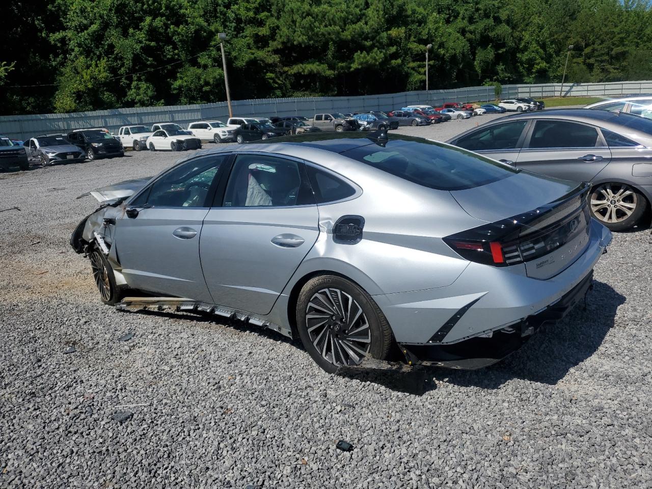 HYUNDAI SONATA HYBRID
