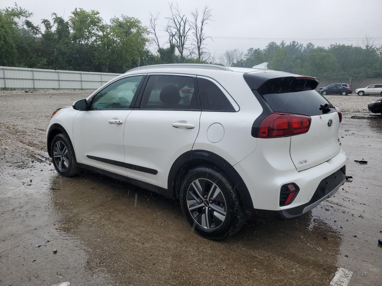 KIA NIRO LX