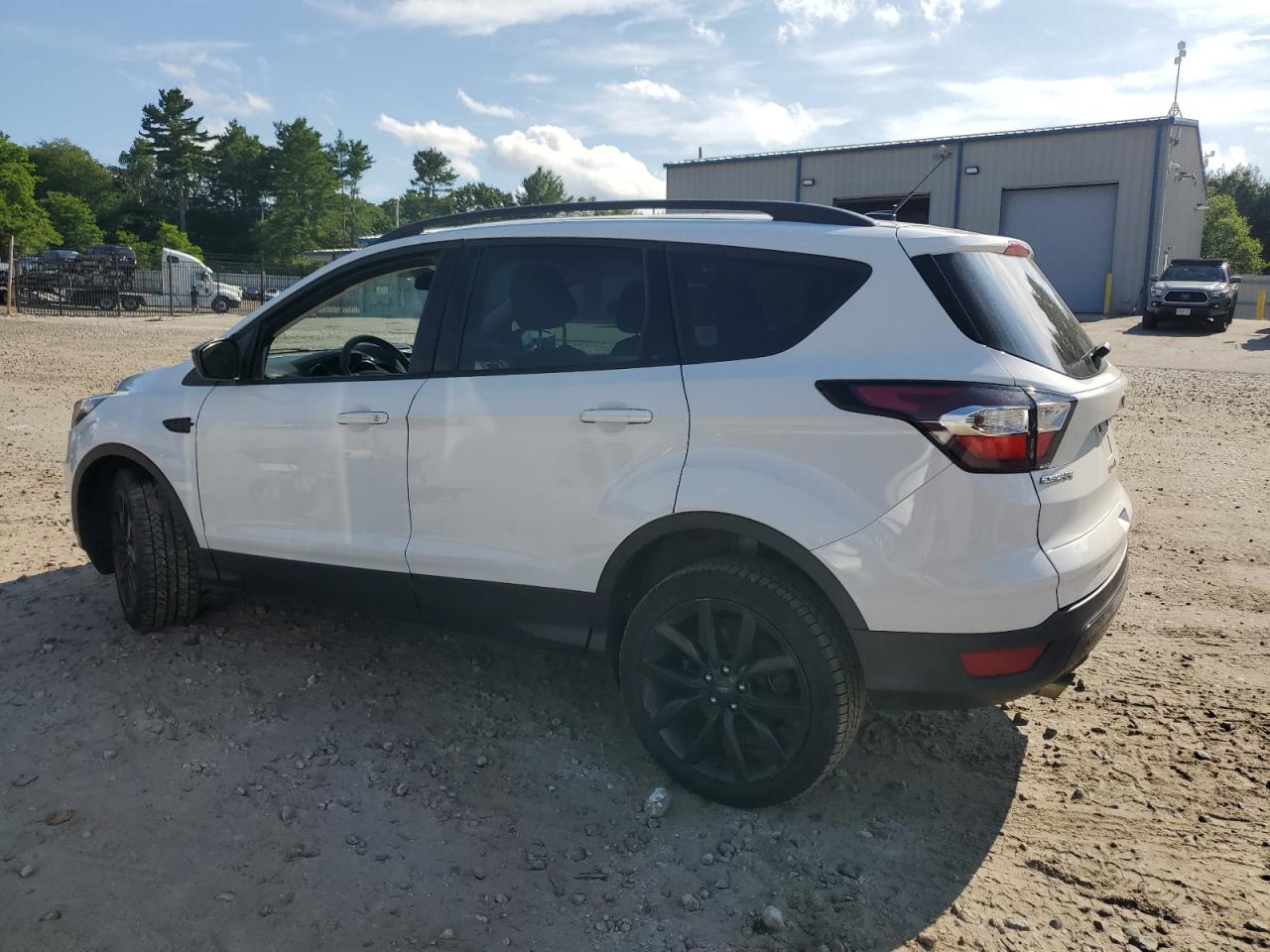 FORD ESCAPE SE