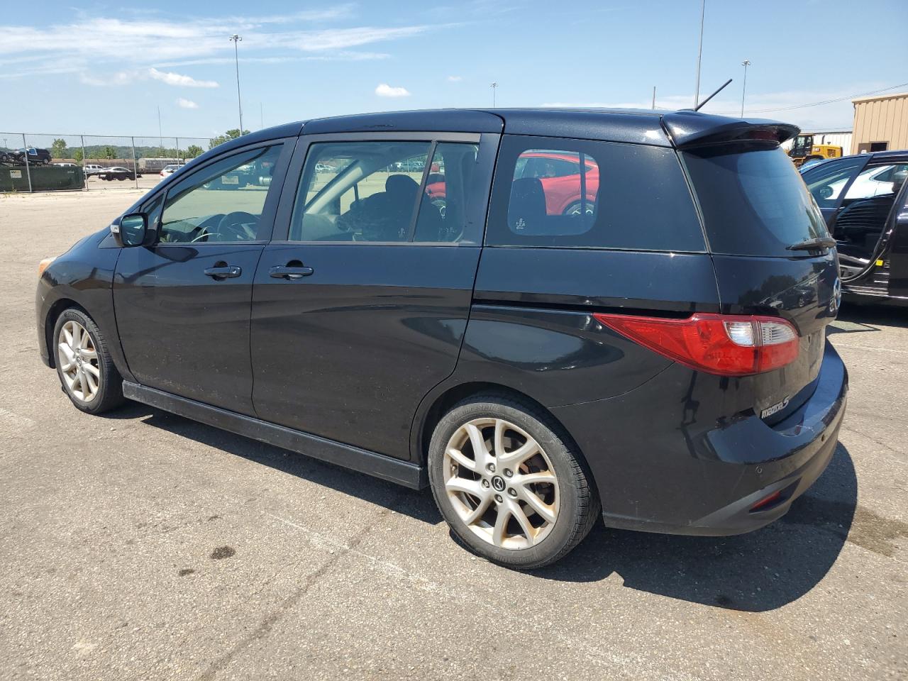 MAZDA 5