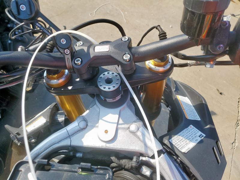 2024 APRILIA TUONO V4 F - ZD4KZUB06RS001260