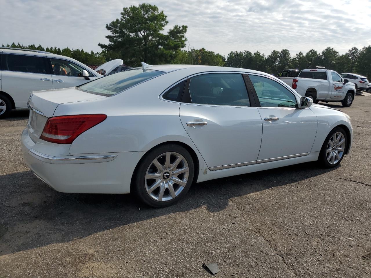 HYUNDAI EQUUS SIGNATURE