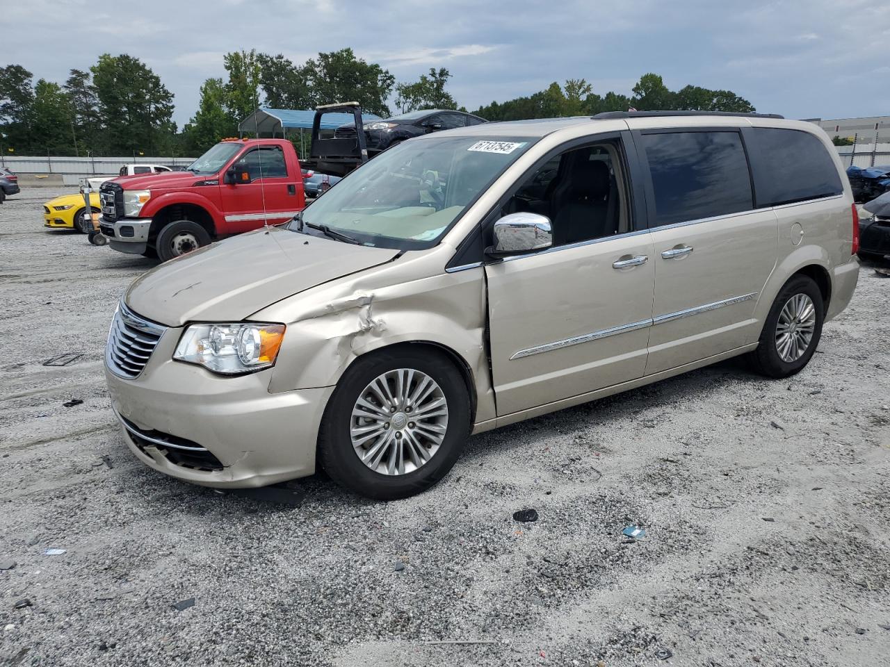 CHRYSLER TOWN & COUNTRY TOURING L
