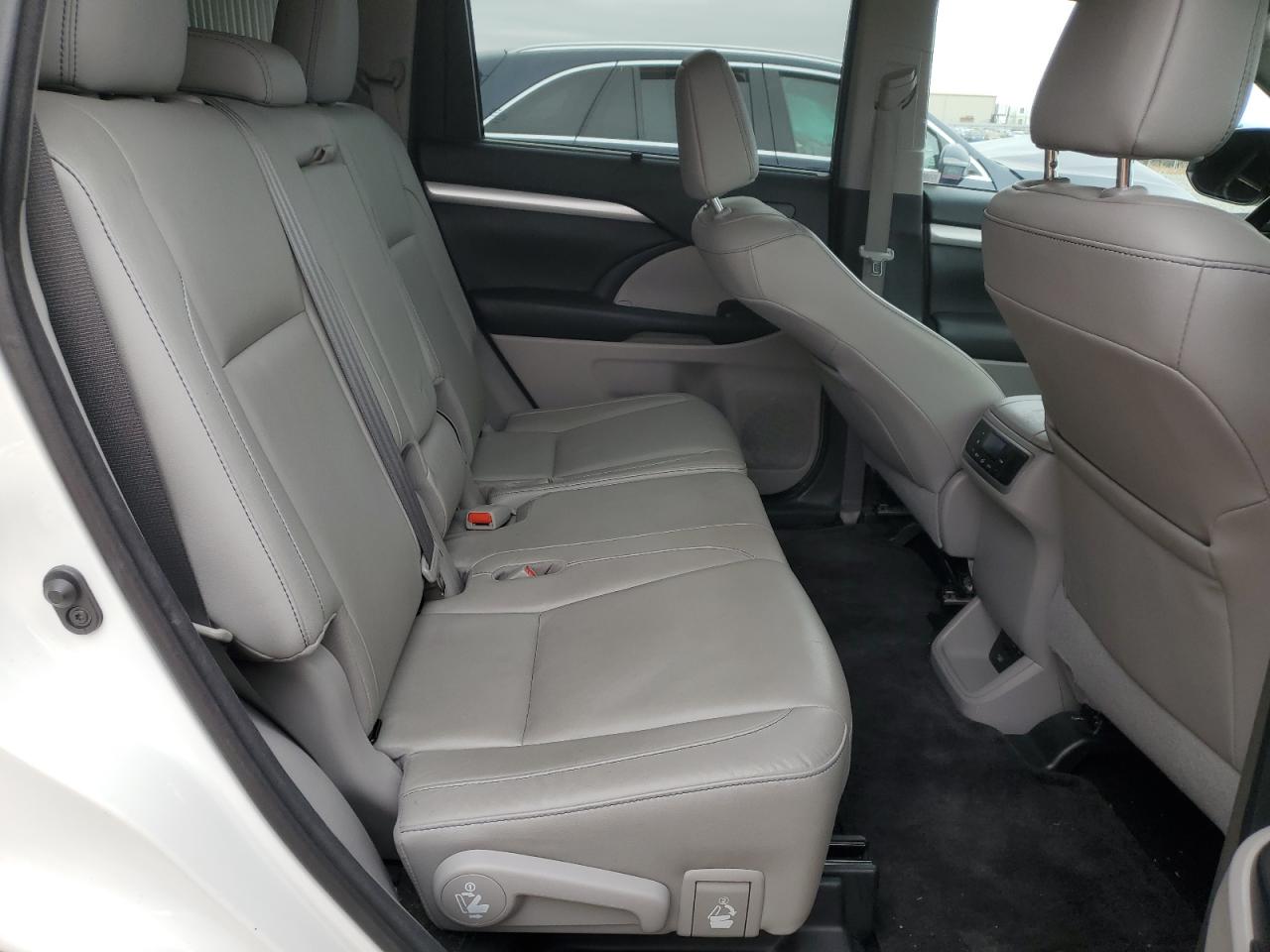 Toyota Highlander 2017